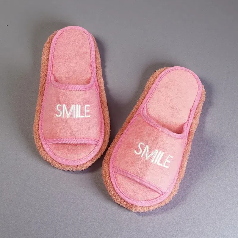 Women’s Detachable Bottom Mop Slippers – Cute & Functional Cleaning Footwear Rust red