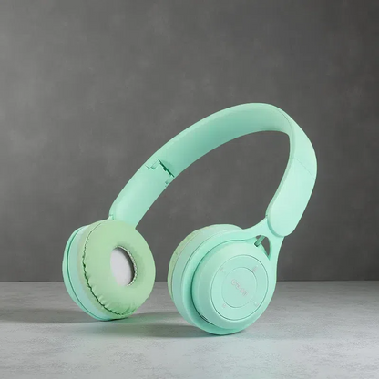 Wireless Foldable Headphones with Extra Bass – Long Battery Life & Voice Control Green