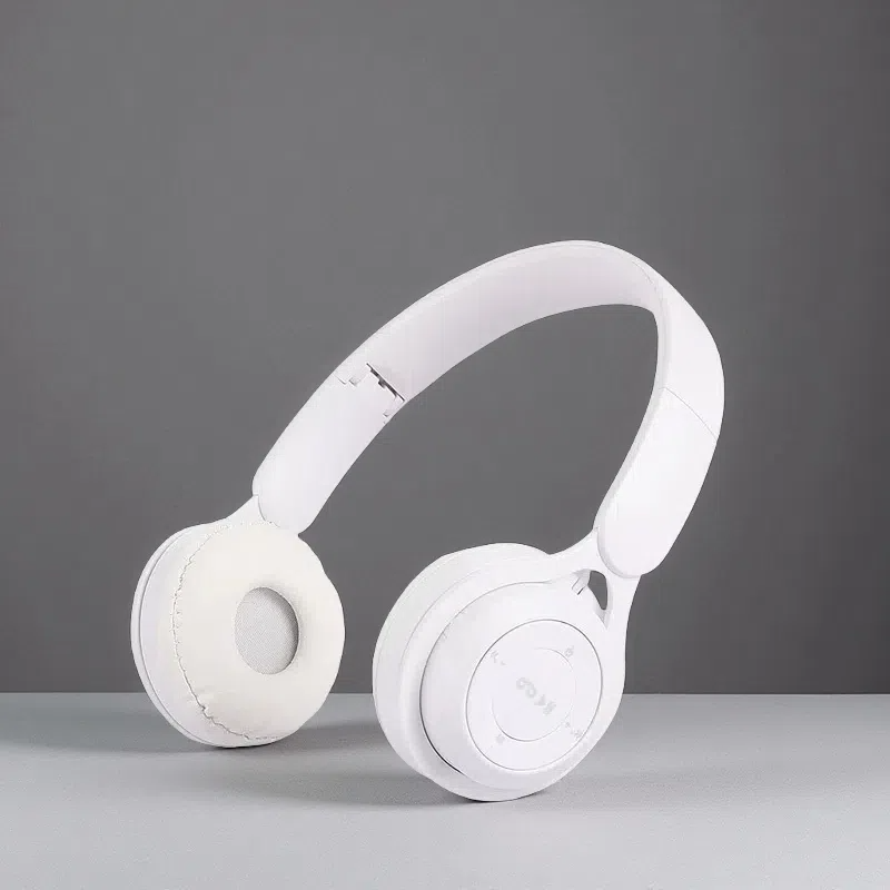 Wireless Foldable Headphones with Extra Bass – Long Battery Life & Voice Control White