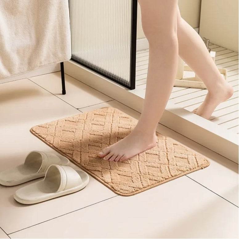 Rhombus Plush Absorbent Floor Mat – Soft & Machine Washable Bathroom Door Mat