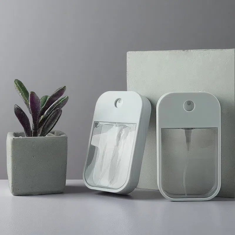 45ml Apple Card Spray Bottle – Pocket-Sized Refillable Disinfection Container