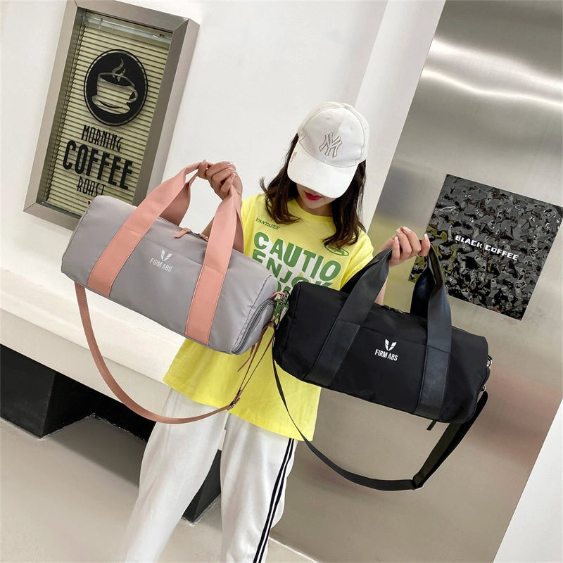 Gym Bag with Dry/Wet Separation – Stylish Crossbody for Short-Distance Travel & Yoga