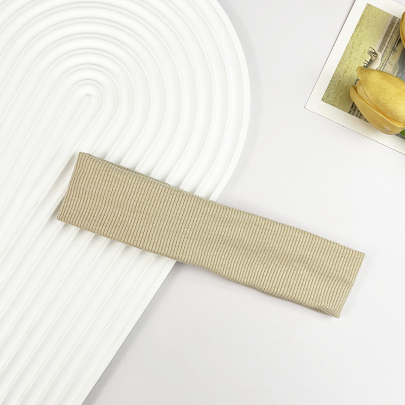 Exercise Hair Band – Retro-Inspired Stretch Headband for Yoga & Workouts